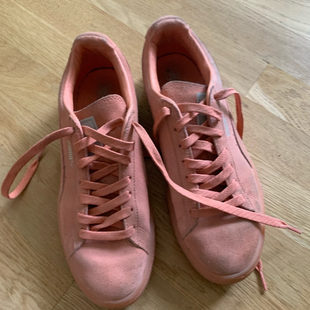 Puma pink suede sneakers size 8.5